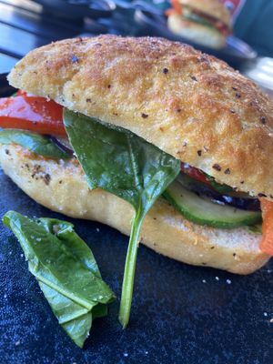 Jetzt auch fest auf der Karte als Vegan Deluxe. Das Gemüse wird extra frisch angebraten!  at Stadtländers Esszimmer in Walsrode