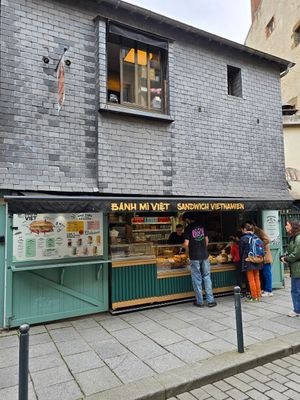 Front at BÁNH MÌ VIÊT in Rennes