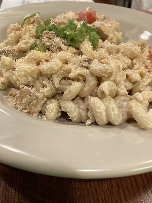 Macaroni and cheese with tofu at Hoppin' Frog Brewery in Akron