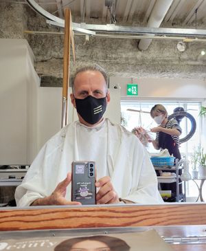 1st HappyCow haircut at an all vegan salon ☺️🐮💜 at Hair Salon Savoia in Tokyo