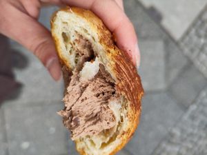 Croissant mit Schokocreme at The Sanctuary in Berlin