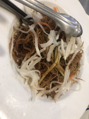 涼拌野生海膠原  at Bodhi Village in Flushing