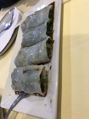 Spinach rice roll   at Bodhi Village in Flushing
