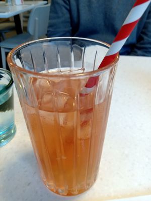 Raspberry lemonade at Stem & Glory - Broadgate in London