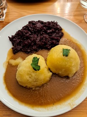 Knödel at Schlicht Vegan in Vienna