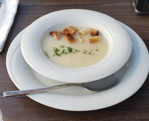 Asparagus soup at Schlicht Vegan in Vienna