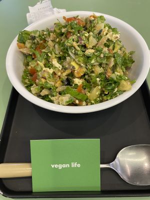 I 💚 vegan life   at it SALAD Yeouido  in Seoul