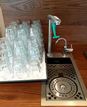 plenty of free water to fill tumblers at foodeome - Samsong in Gyeonggi-do