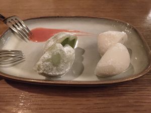 Excellent mochi: green tea and almond caramel at NORI WAY in Milan
