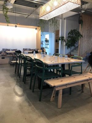 inside at Restaurant l'Entracte in Lecci