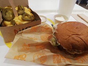 Nic Max & Chilli Gold Fries at NIC Veg Burger Restaurant in Stuttgart