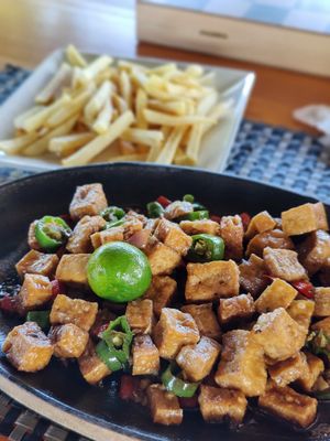 Tofu sisig at Hungry Monkeys in Cebu