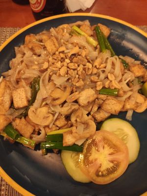 Pad Thai with tofu and mushrooms at Hungry Monkeys in Cebu