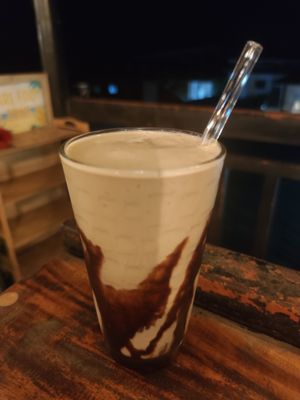 Banana chocolate smoothie at Hungry Monkeys in Cebu
