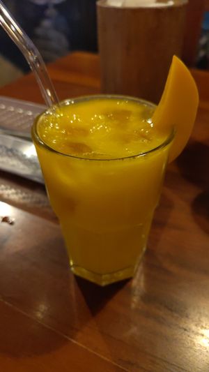 Mango fruit juice at Hungry Monkeys in Cebu