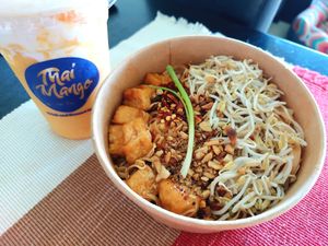 Thai Mango Pad Thai and mango coconut smoothie at Thai Mango in Makati