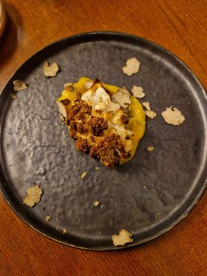 Bloemkool in zoutkorst (welke op de foto al is verwijderd) met pompoencrème en verse truffel at Cuisine by Tromp in Oostvoorne