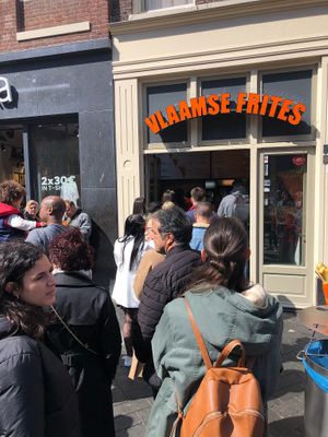 Little queu, waited 5 minutes at Vlaamse Frites Snackland in Amsterdam
