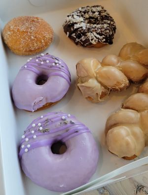 Amazing donuts! So glad to finally find raised (yeasted) vegan donuts in VA Beach area! at My Vegan Sweet Tooth in Virginia Beach