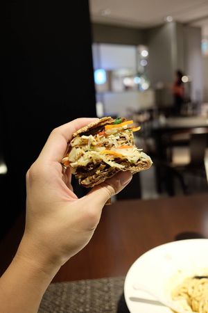 Chinese burger at Meimen SJT 梅門 in Taipei