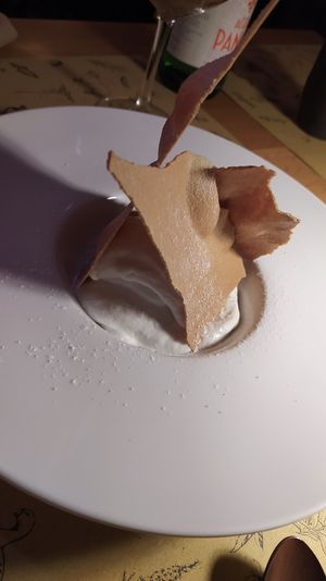 Sorbetto di modica con panna di mandorle at Dispensa Franciacorta in Adro