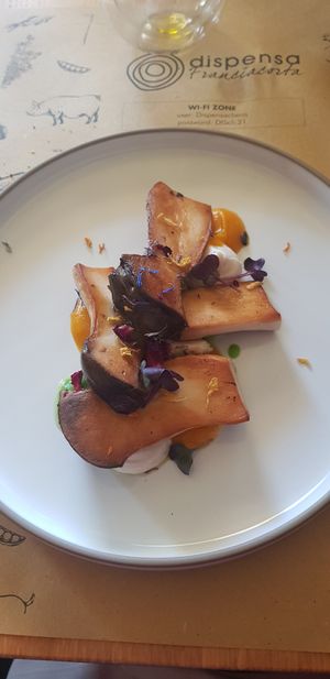 Funghi cardoncelli arrosto, fagioli e zucca speziata at Dispensa Franciacorta in Adro