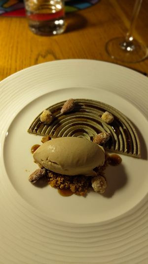 dolce sorbetto nocciola e panna cotta at Dispensa Franciacorta in Adro
