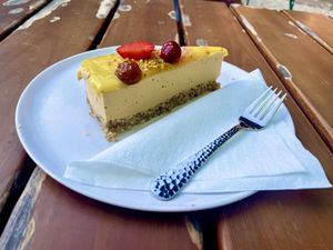 Vegane Nachspeisen gibt es auch! 👌🏻😋  at Creativa in Ingolstadt