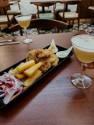 Starter. Yucca fries, mushrooms and onion salad at Florencia - Vegan Kitchen in Lima