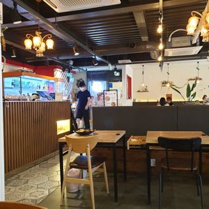  at Aejeong hot pot restaurant in Seoul