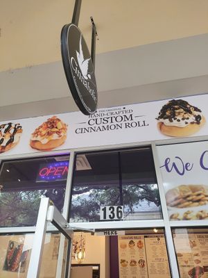 Front area outside at Cinnaholic in Austin