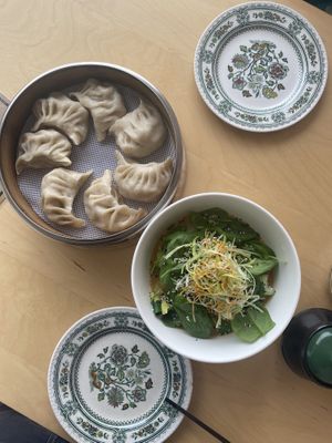 vegan momos and noodles  at Kleiner Herd Großes Feuer in Bonn