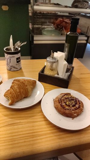 curasán e caracola at La Barra Dulce in Madrid
