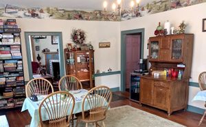 Gathering Room at Country Hearth Bed & Breakfast in New Holland