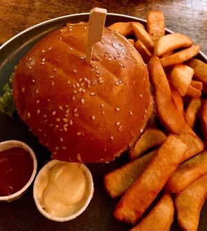 Vegan Beyond Burger with chili cheese. at Henry's Sandbar & Restaurant in Kerpen