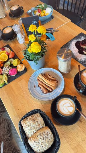 Veganes Frühstück und Veganes franzbrötchen   at Lütten in Fehmarn