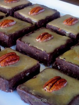 RAW Midnight Brownies with toffee sauce at SimplyRaw Express in Ottawa