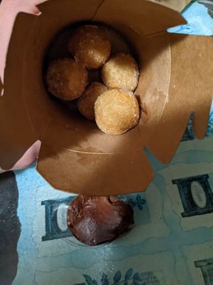 nutella churros balls at Fils de pout' in Paris