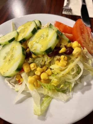 kleine Salatauswahl  at Continent in Karlsruhe