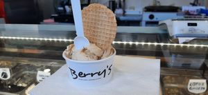 Snickers vegan at Berry's - Charco in Tenerife
