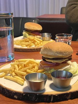 Cheese burger  at Avec in Jeju