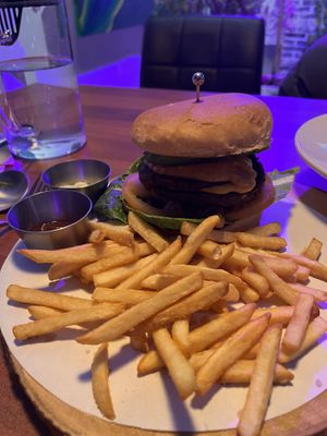 Chipotle burger   at Avec in Jeju