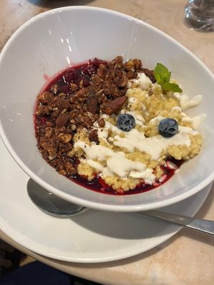 Hirseporridge  at KAFFEE.BAR in Berlin