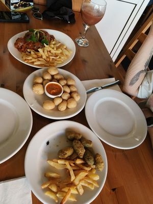 3 good plates at El Rincón de Marcos - Firgas in Gran Canaria