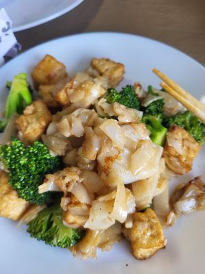 the eggy noodles at Racha Noodle in Redding