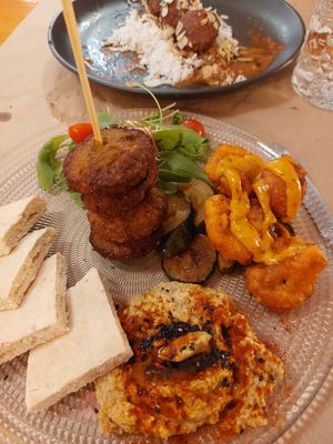  at Anita Giro in Valencia