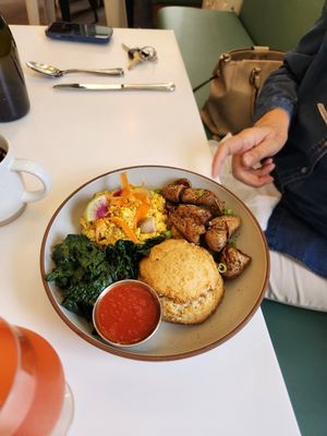  at Donna Jean - Sherman Oaks in Sherman Oaks