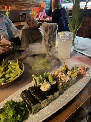 Veggie mix sushi Platte & edamame   at MO Restaurant in Hamburg