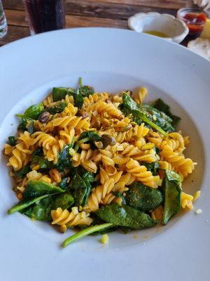 Vegan tagliatelle with spinach but the pasta had to be exchanged. Was rraöly tasty 💓 at Surfers Lodge Restaurant in Ferrel