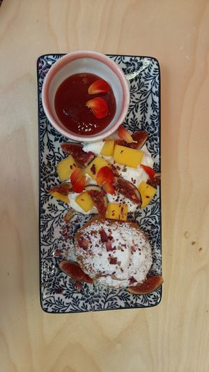 Scones at Lavaysalt in Gran Canaria